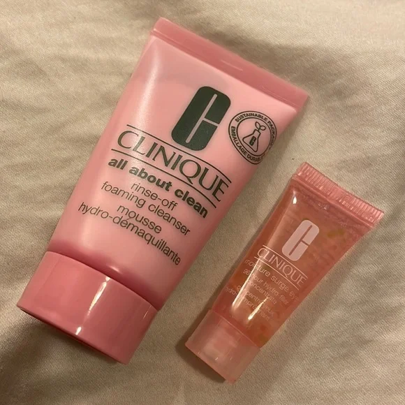 Clinique rinse off foaming cleanser and moisture surge eye - Picture 1 of 4